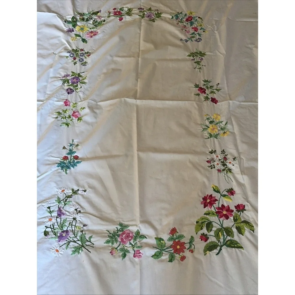 Vintage Hand Embroidered  Tablecloth 86